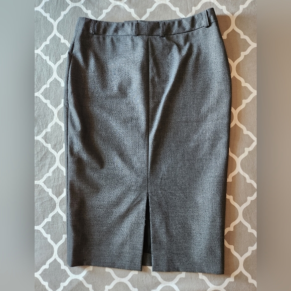 Paul & Joe Women's Gray Wool Pencil Skirt, size FR 38 (US 6) - Picture 2 of 8